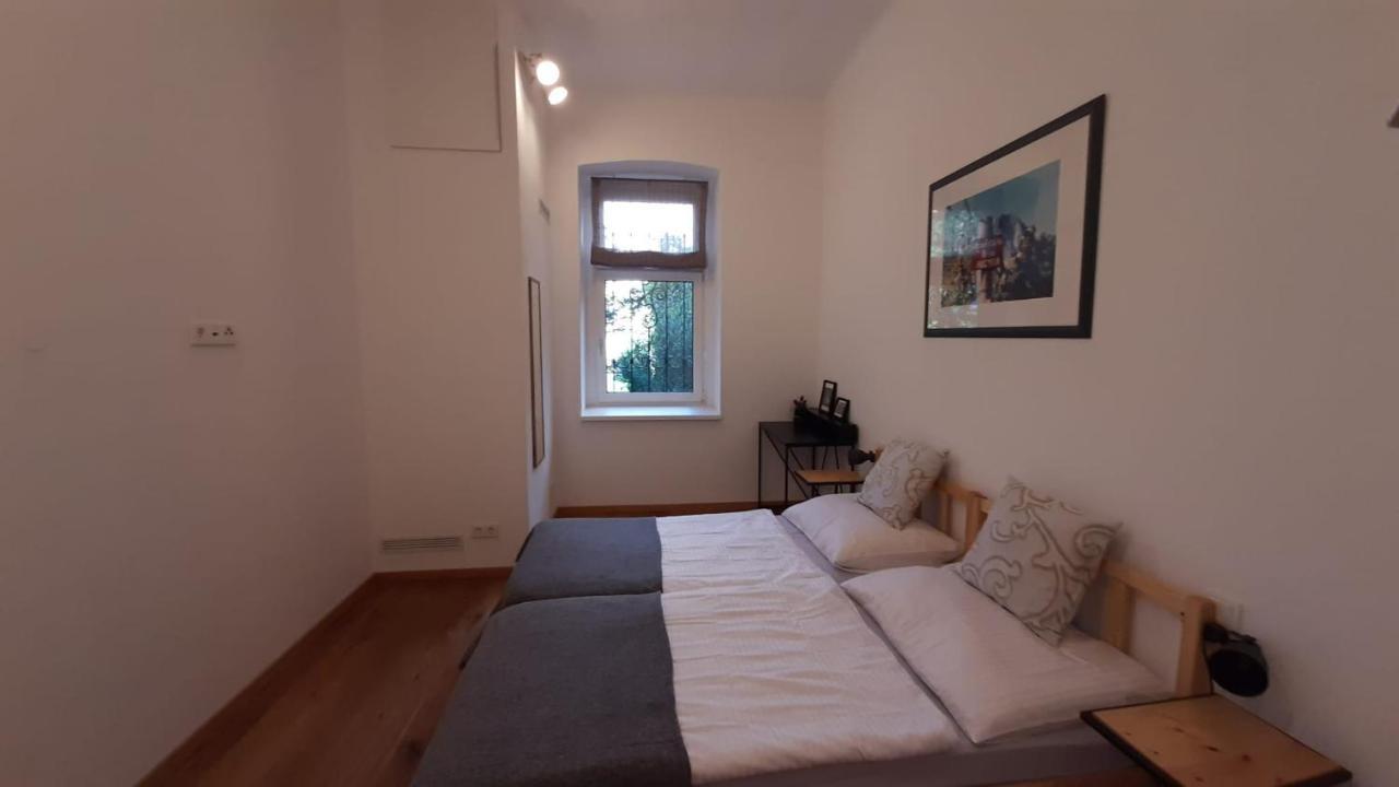 Pia'S Gardenview Apartment Виена Екстериор снимка