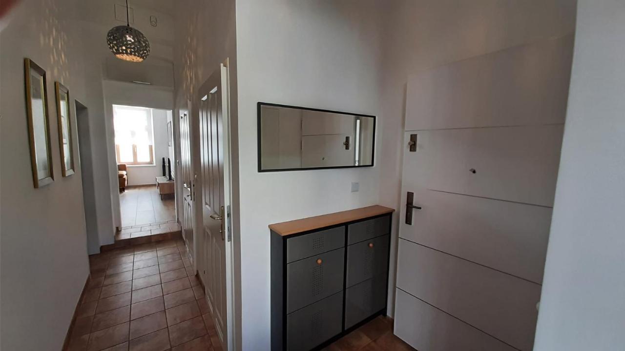 Pia'S Gardenview Apartment Виена Екстериор снимка